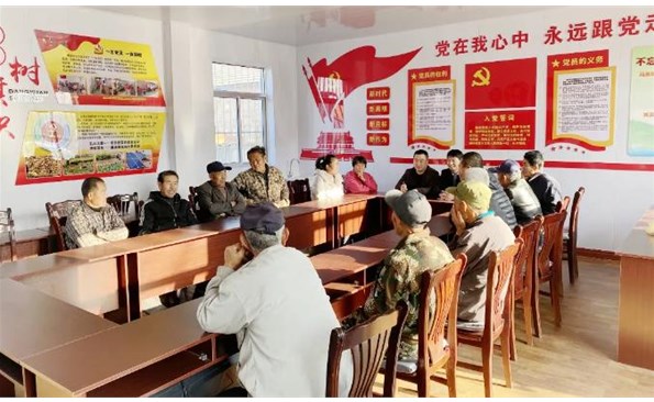 ����ΪȺ�ڰ�ʵ�¡����İ����ʵ�� ��������Լ���