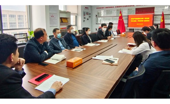 һ�δ���˼���������⵳�ա�����Ͷ���ſ�չ��ͬ�Ŀ��ߡ�����ʱ�衱���⵳���˶�